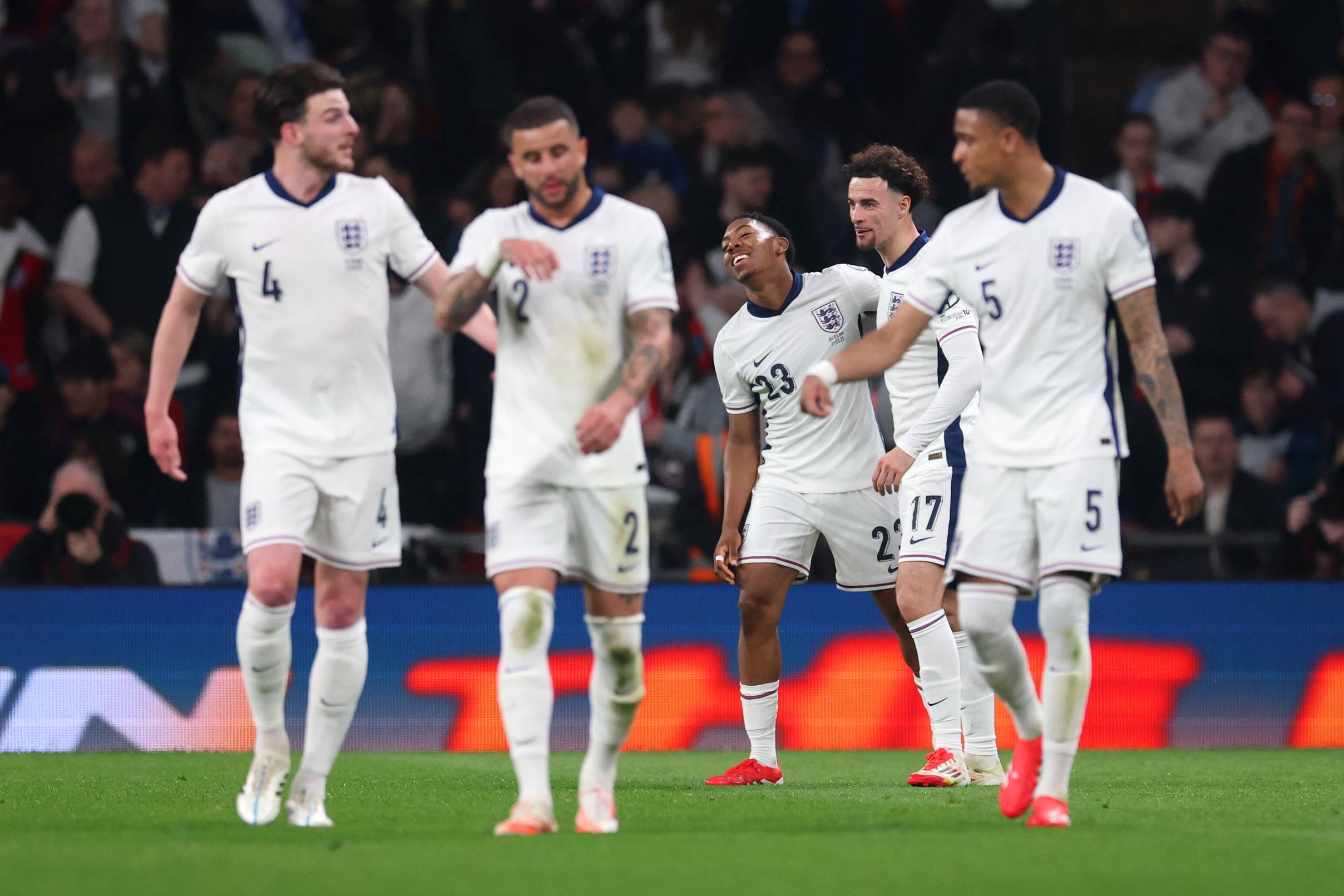Angleterre : Myles Lewis-Skelly impressionne Declan Rice après un début remarquable