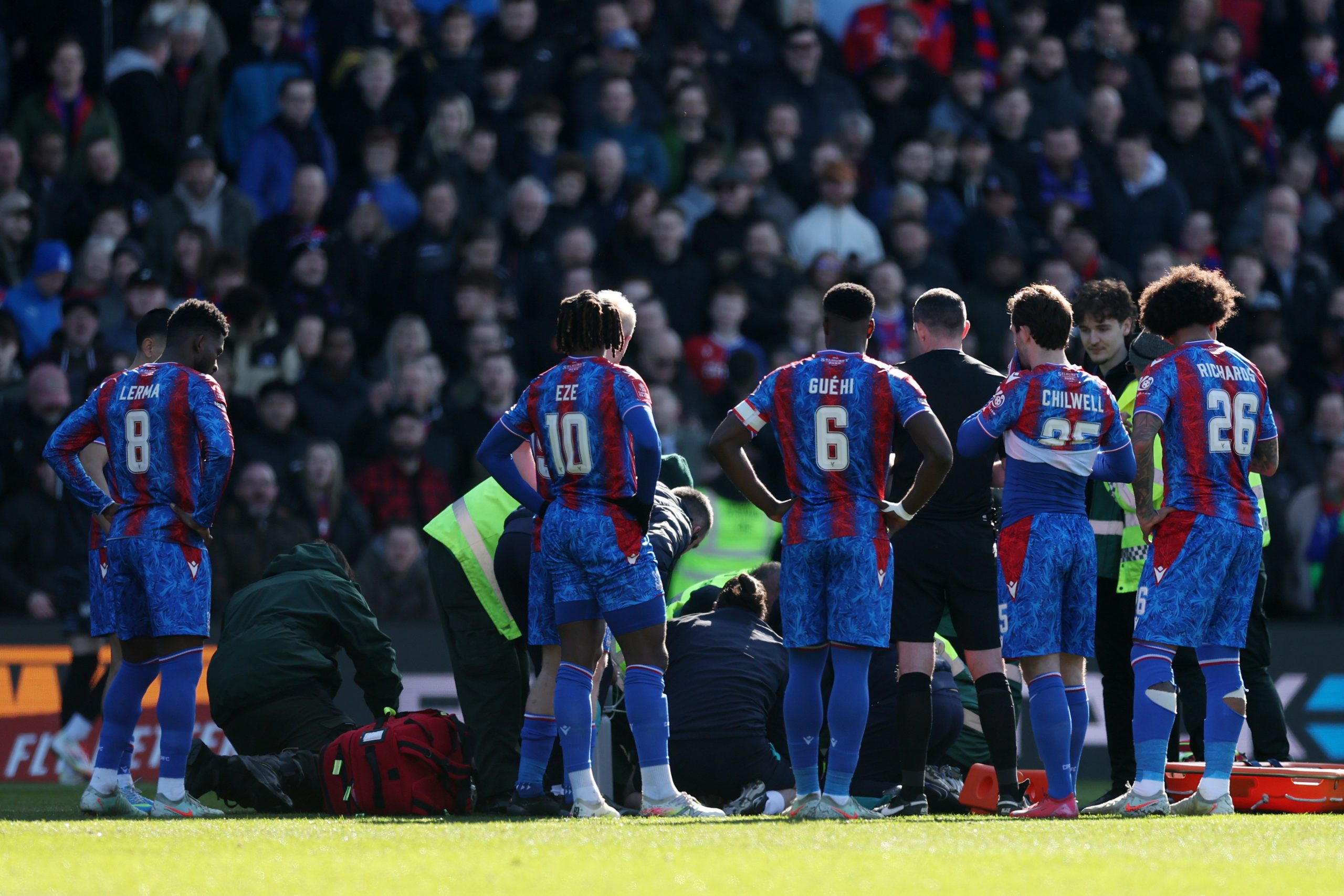 Blessure de Jean-Phillipe Mateta lors d’un match de FA Cup