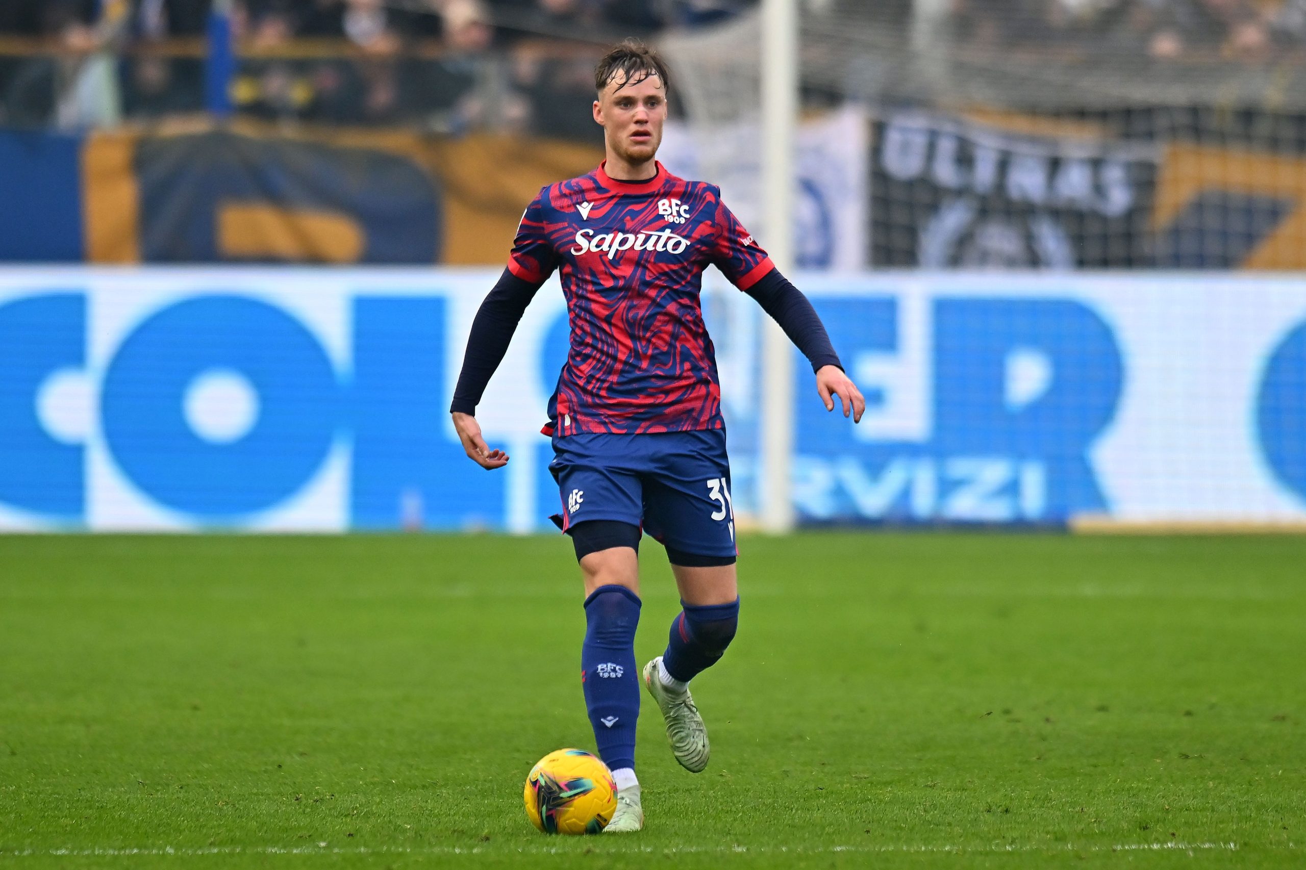 Chelsea surveille Sam Beukema de Bologna pour renforcer sa défense