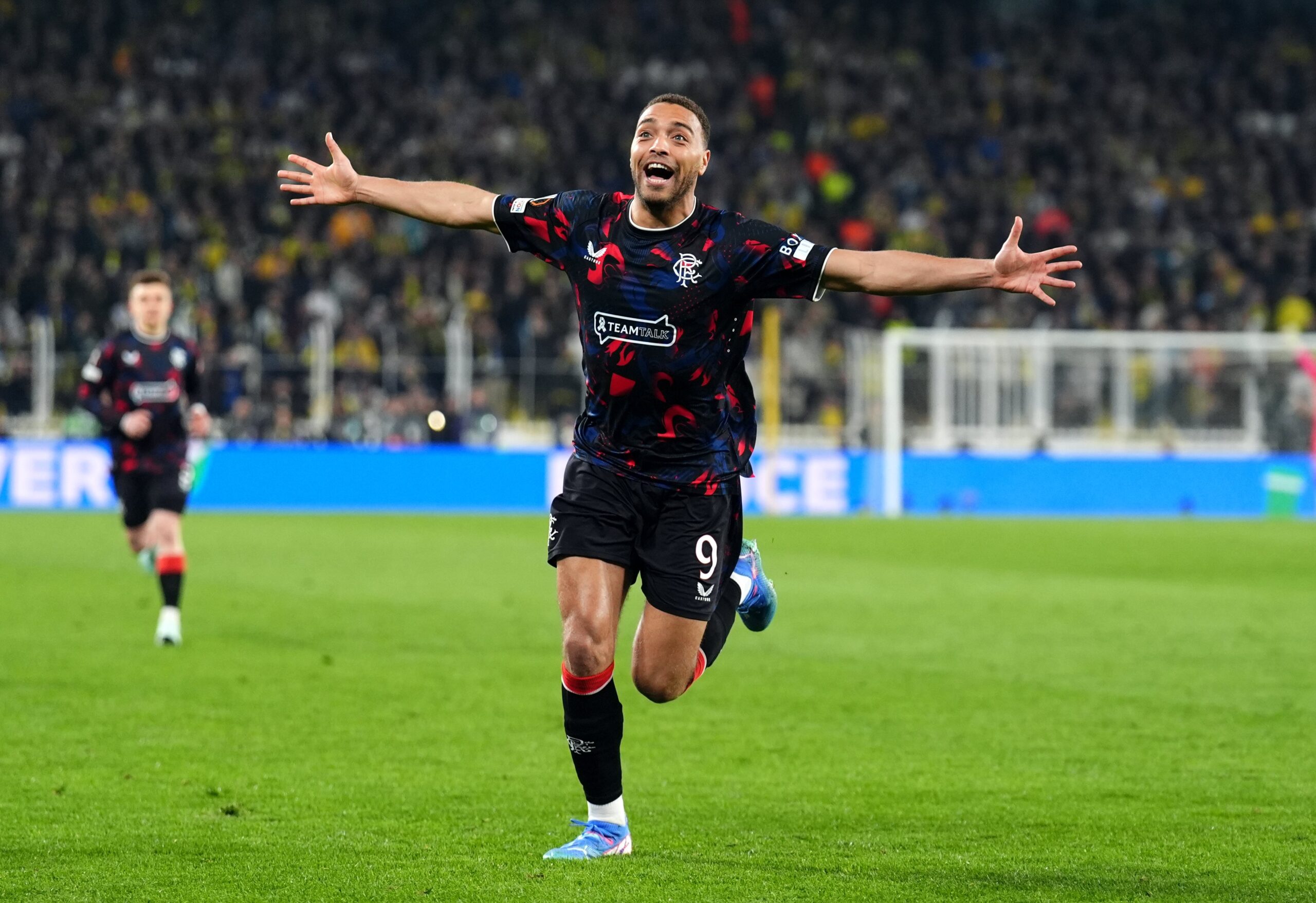 Cyriel Dessers élu dans l’équipe de la semaine de l’Europa League