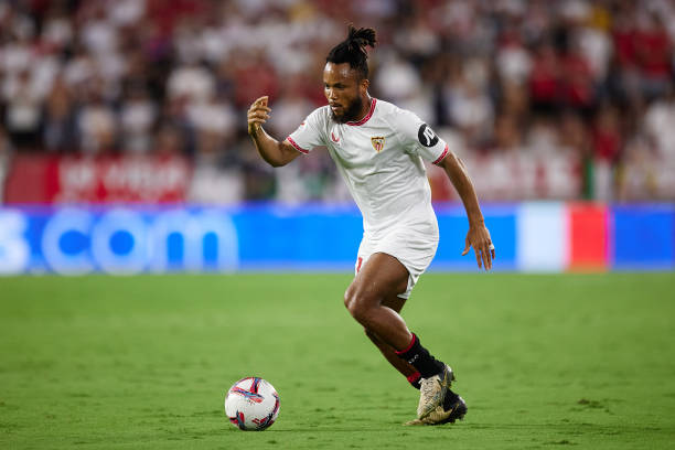 Espagne : Akor et Ejuke entrent en cours de jeu lors de la défaite de Séville face au Betis