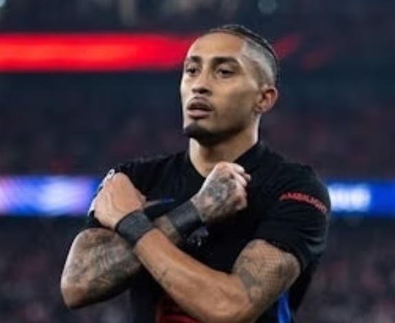 Espagne : Raphinha admet avoir envisagé de quitter Barcelone l’été dernier