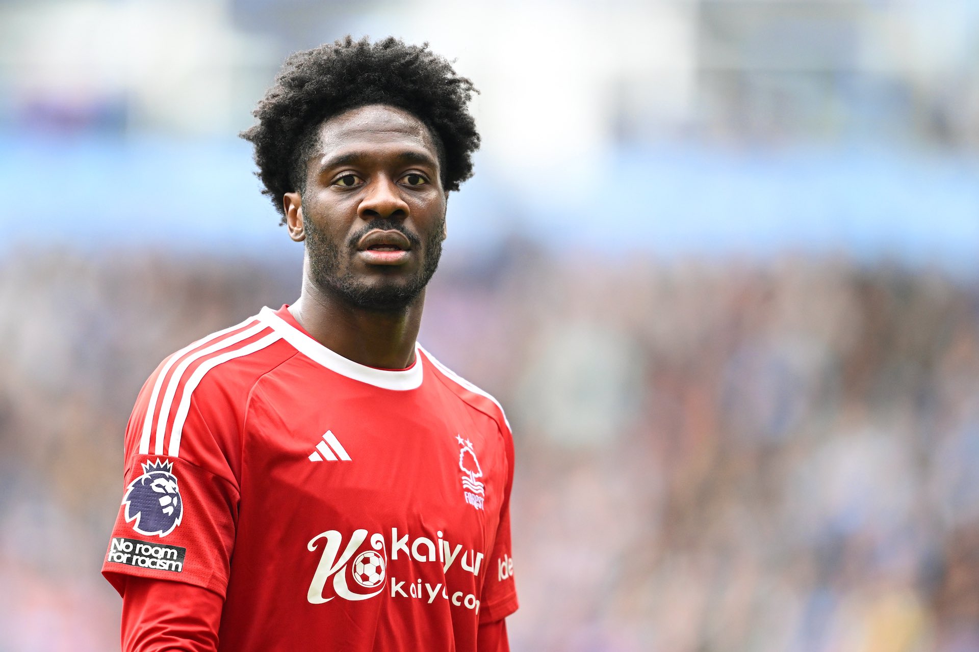 Football : Ifeanyi Udeze conseille à Ola Aina de quitter Nottingham Forest