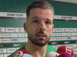 Larsonneur réagit à la défaite de l’AS Saint-Étienne contre le PSG : « Notre priorité est de sauver l’ASSE »
