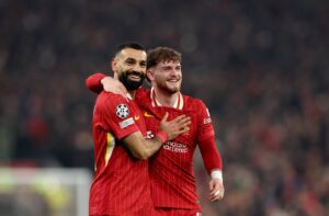 Liverpoool : Harvey Elliott malgré une blessure, reprend l’entraînement