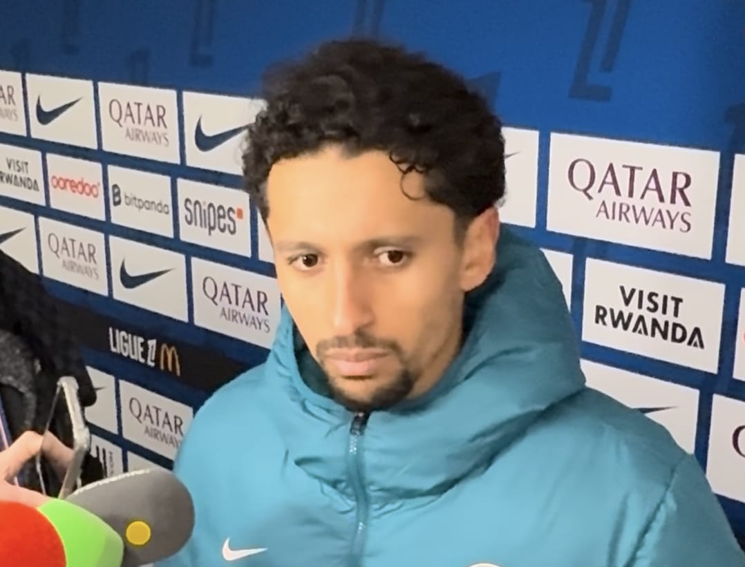 Marquinhos célèbre la victoire du PSG avant d’affronter Liverpool