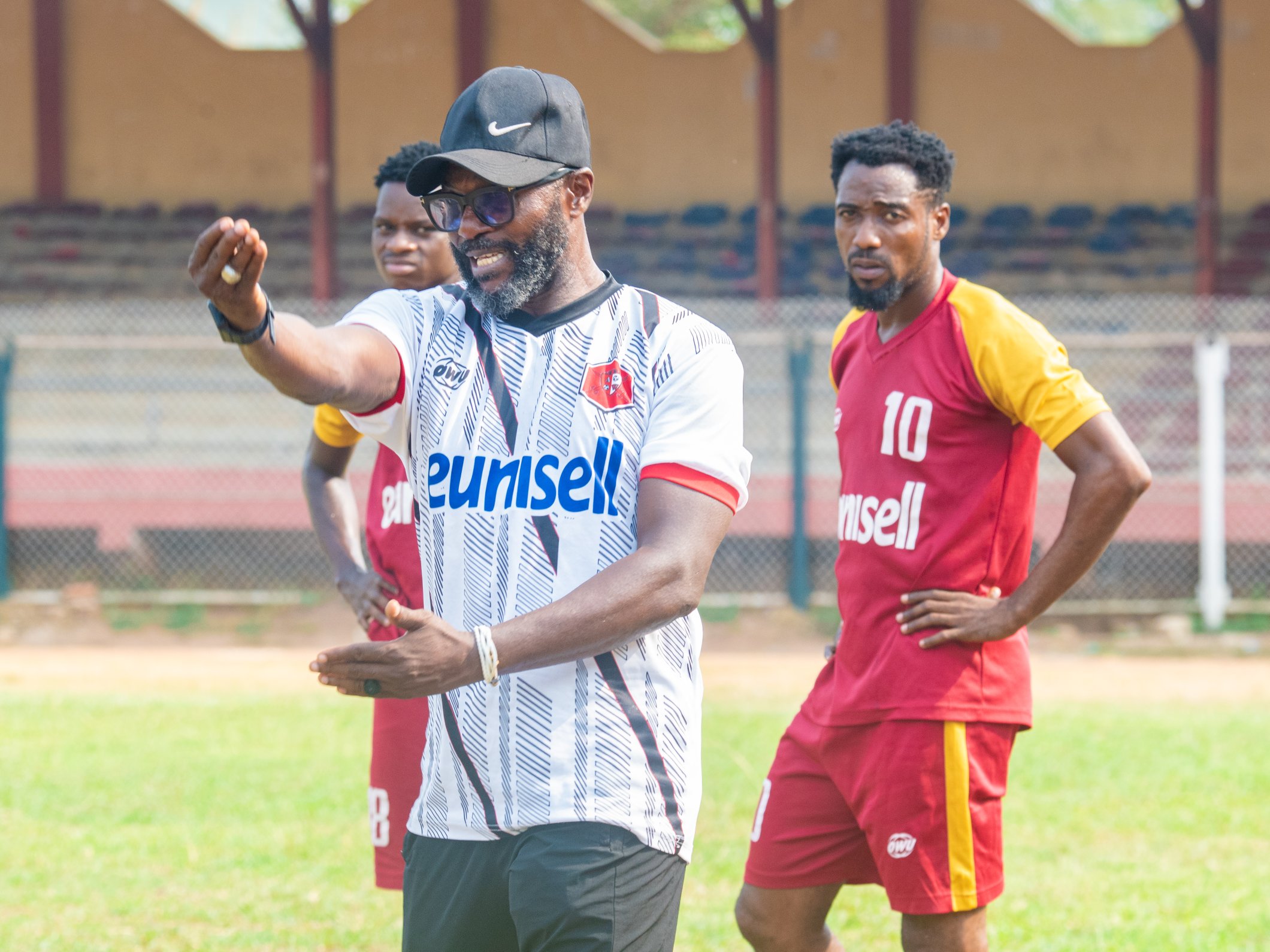 Neigeria : Le coach d’Abia Warriors vise le top 3 malgré des défis