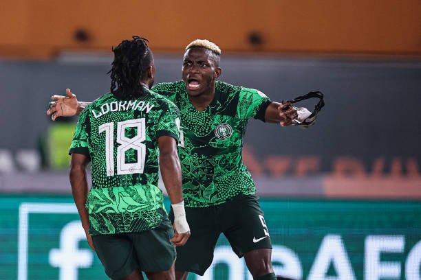 Nigeria : Celestine Babayaro recommande Osimhen et Lookman à Chelsea