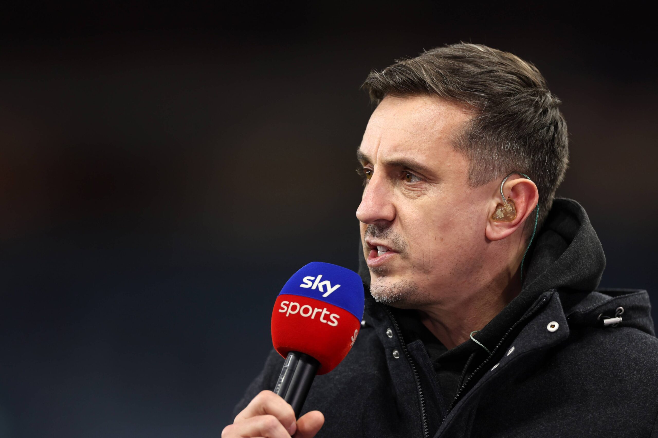Royaume-Uni : Gary Neville critique le jeu offensif d’Arsenal