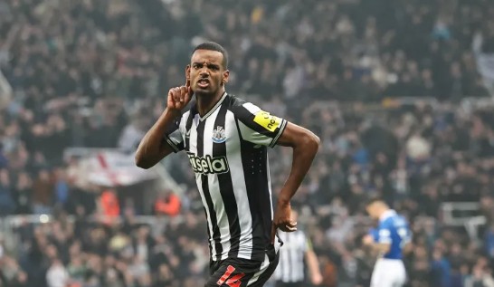 Royaume-Uni : Jermain Defoe encense Alexander Isak comme un attaquant impitoyable