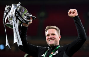 Royaume-Uni : Newcastle remporte son premier trophée national en 70 ans sous la direction d’Eddie Howe