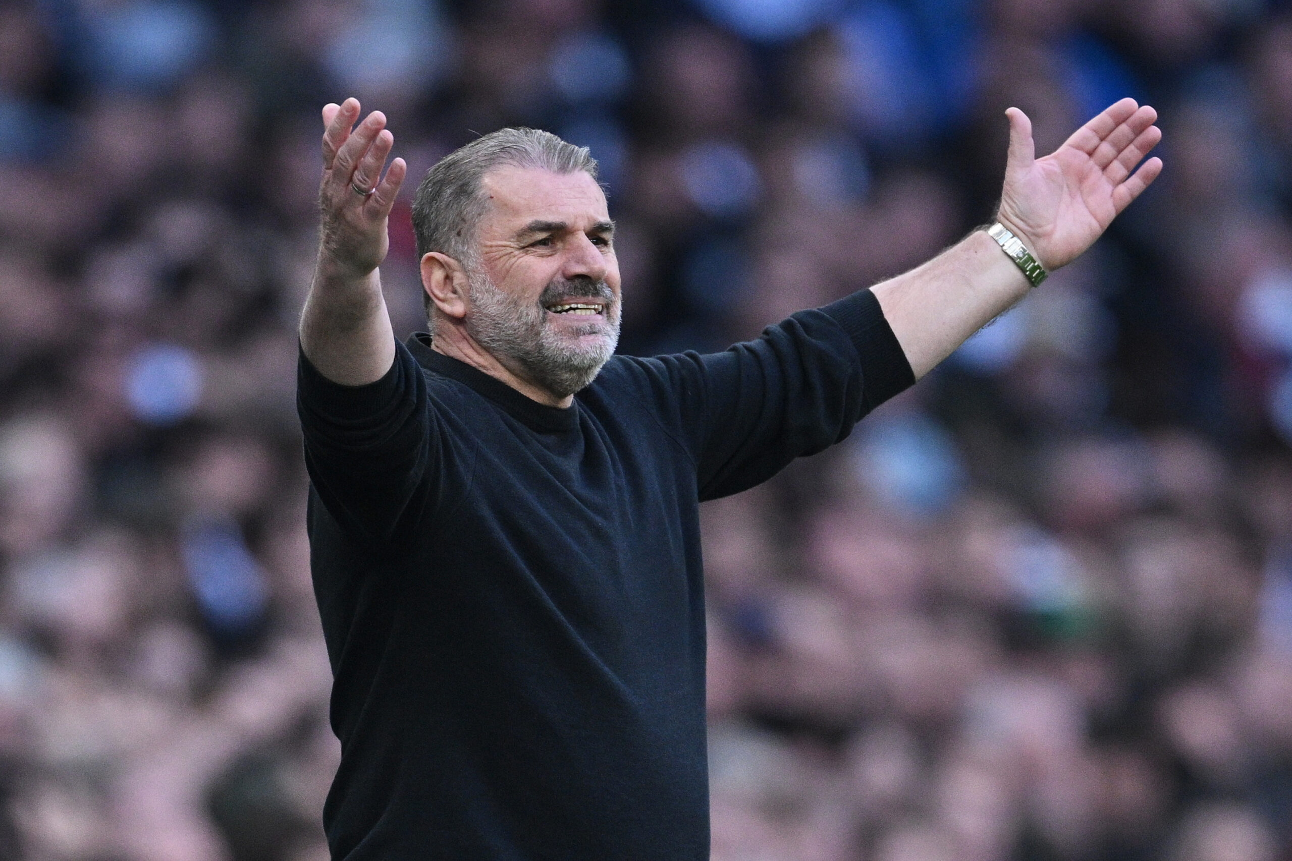 Royaume-Uni : Postecoglou appelle les supporters de Tottenham à se mobiliser