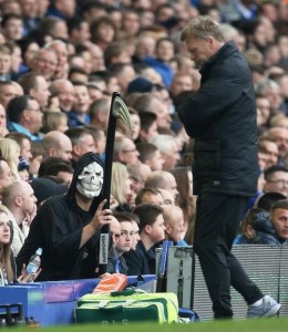 Royaume-Uni : Protestation des supporters de Manchester United avant le match contre Arsenal