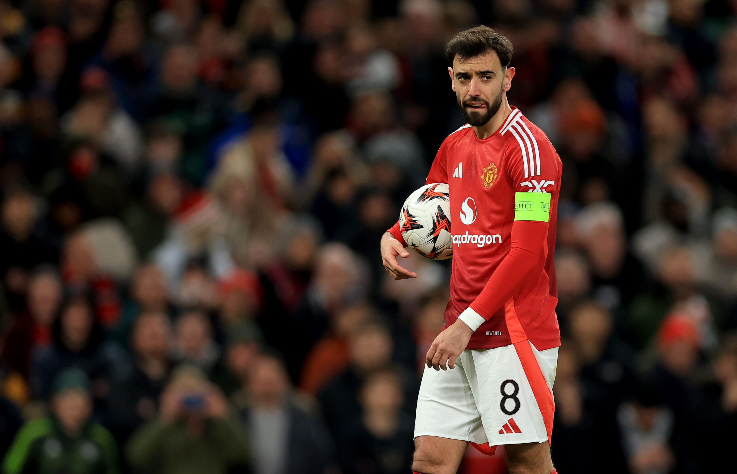 Royaume-Uni : Un ancien joueur critique la direction de Manchester United et propose des recrues