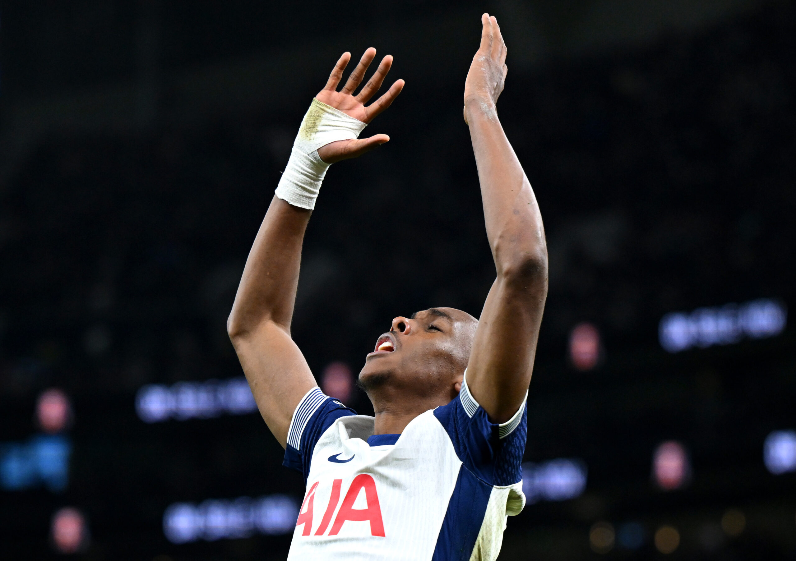 Tottenham : Postecoglou soutient Mathys Tel et discute des blessures de joueurs clés