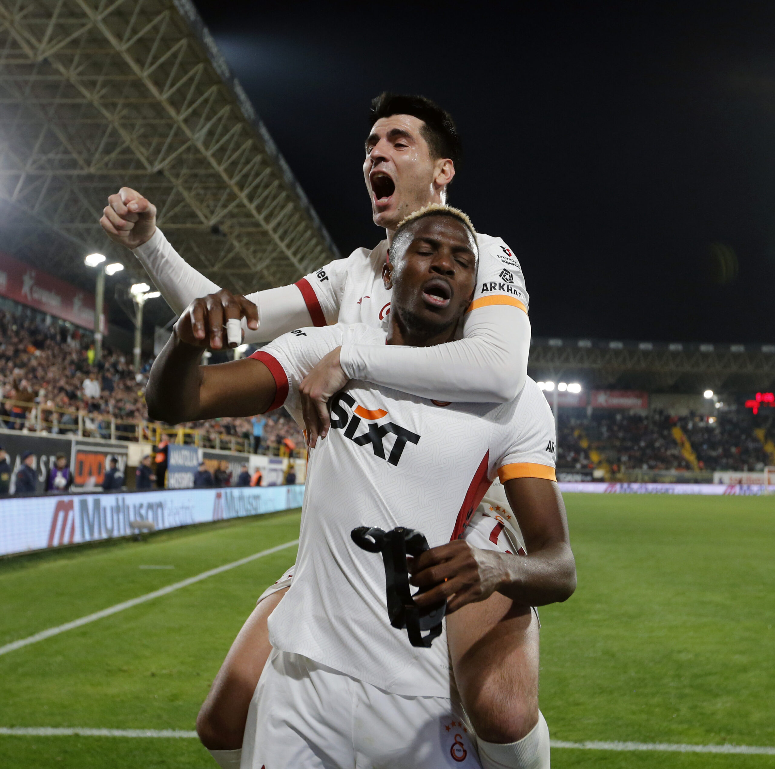Turquie : Osimhen enthousiasme pour son duo avec Morata au Galatasaray