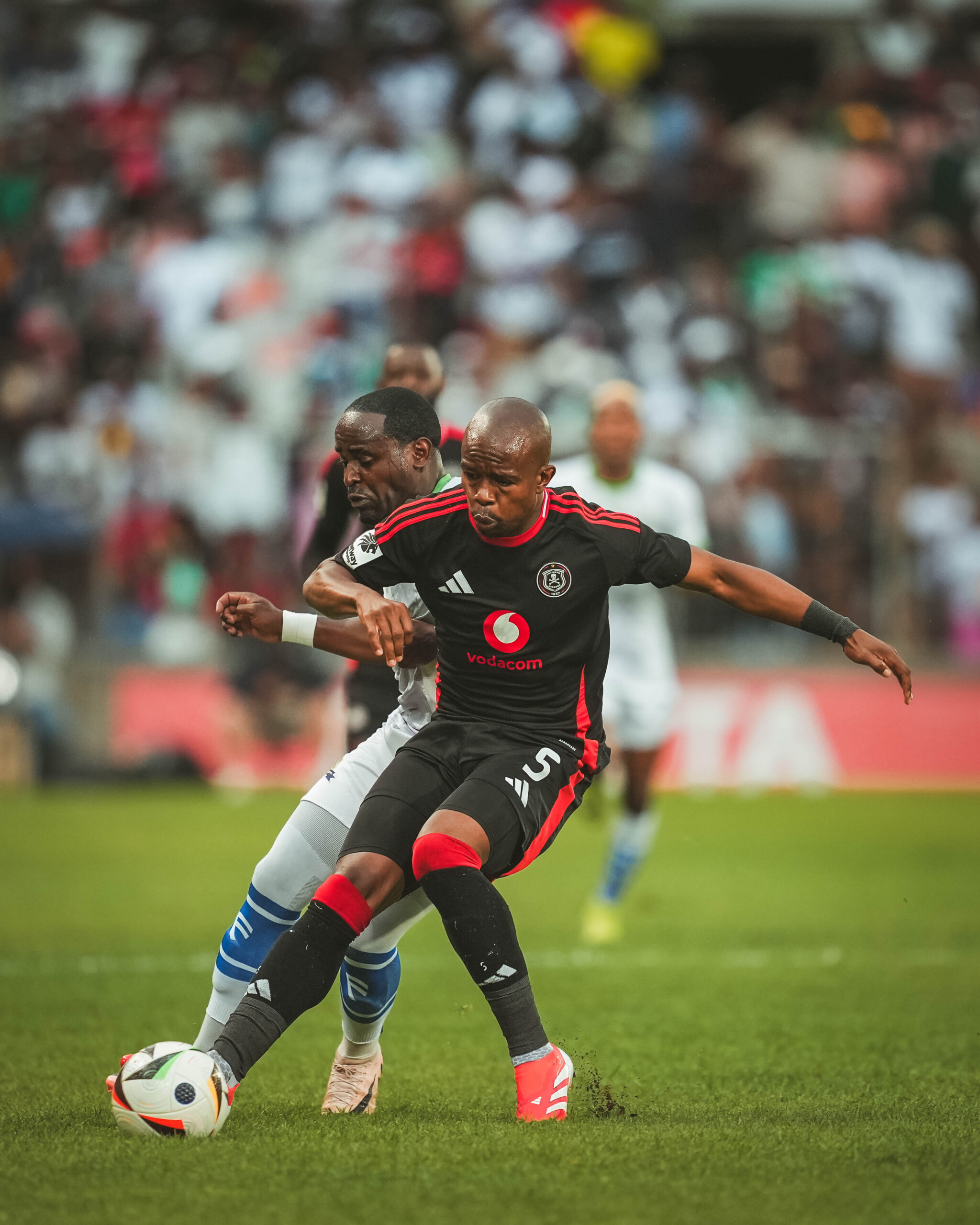 Afrique du Sud : L’appel de Nkosinathi Sibisi aux supporters des Orlando Pirates pour la Ligue des Champions