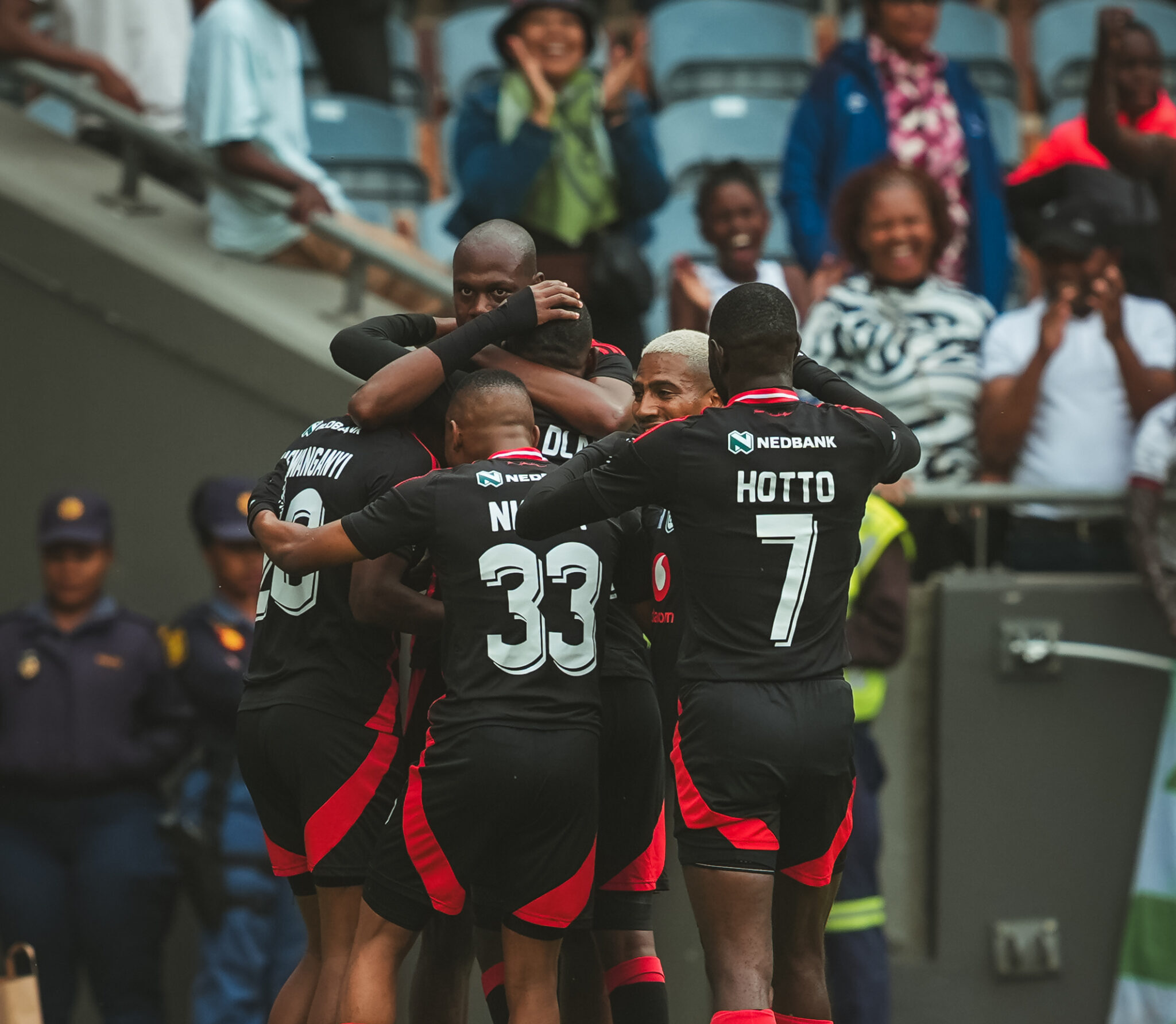 Afrique du Sud : Orlando Pirates délocalisent leur match de Ligue des champions au FNB Stadium