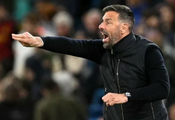 Angleterre : Ruud van Nistelrooy pourrait quitter Leicester City après des performances décevantes