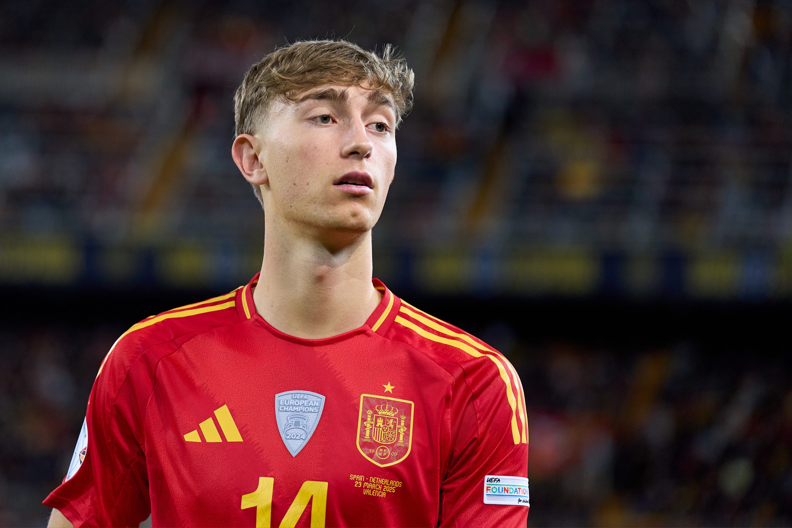 Des clubs anglais rivalisent pour Dean Huijsen, la sensation de la Premier League