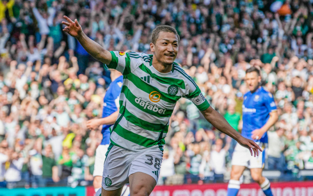 Écosse : Victoire éclatante du Celtic contre St Johnstone pour atteindre la finale