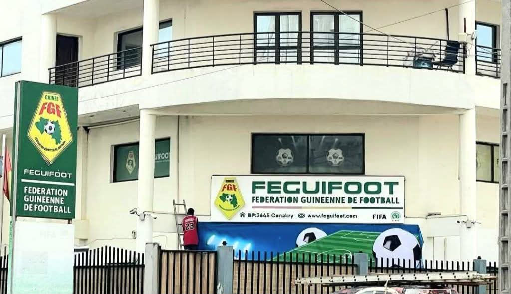 Guinée : Révocation contestée du président de la FEGUIFOOT et imbroglio réglementaire