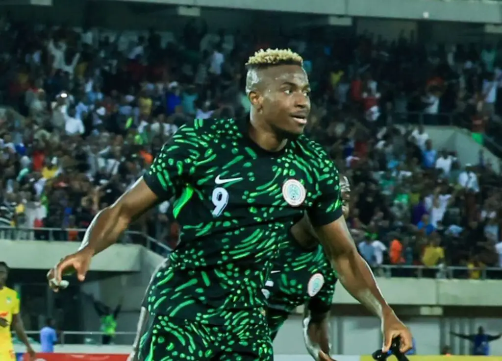 Le Nigérian Obafemi Martins évoque le potentiel de Victor Osimhen