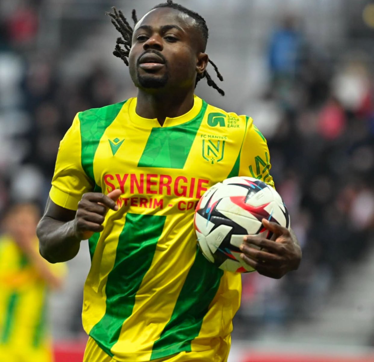 Le joueur de Nantes, Nicolas Pallois, souligne l’importance de Moses Simon cette saison
