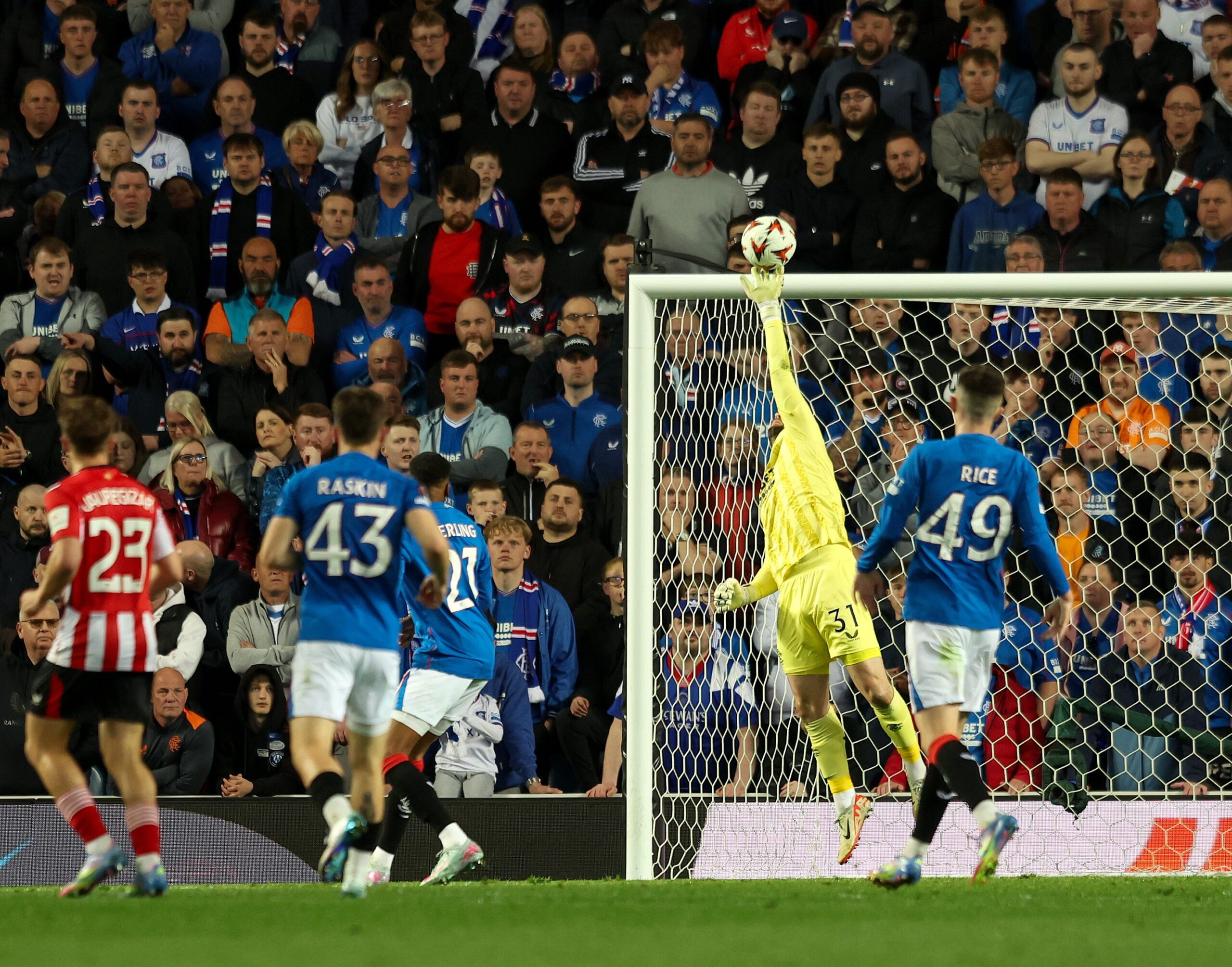 Ligue Europa : Les Nigérians Dessers et Balogun brille dans le match nul des Rangers contre Bilbao