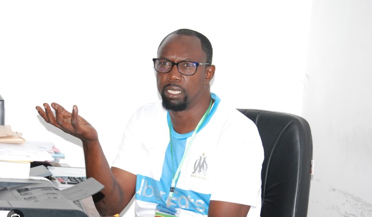 Ndiamé Diop décoré par le président du Sénégal lors d’une cérémonie nationale