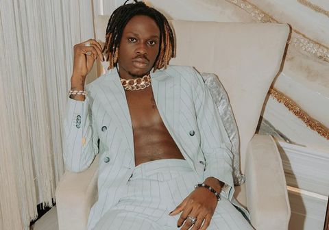 Nigeria : Fireboy DML affirme que les Black Stars surpassent les Super Eagles
