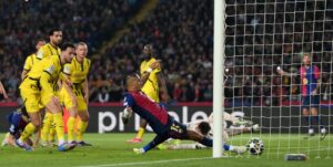 Raphinha écrit l’histoire en Ligue des champions avec le FC Barcelone