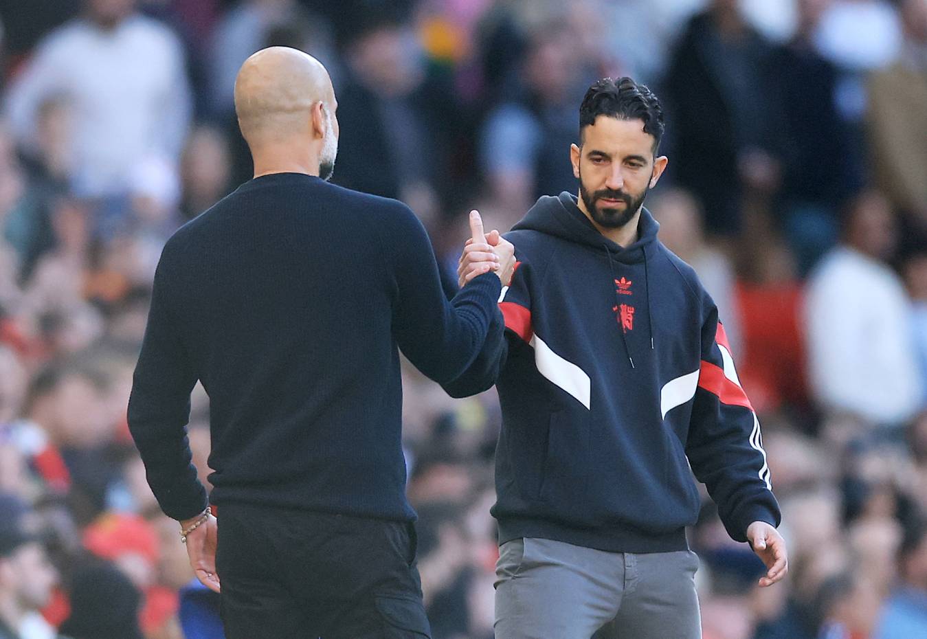 Royaume-Uni : Ruben Amorim répond aux critiques de Gary Neville après le match nul contre Man City