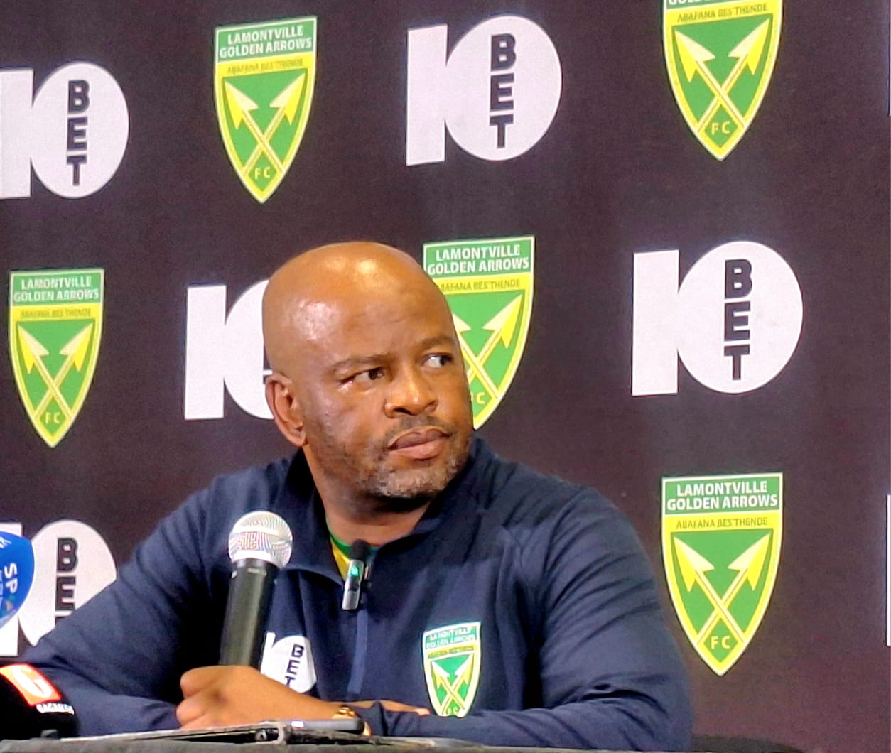Afrique du Sud : Manqoba Mngqithi critique un match « étrange » de 45 minutes