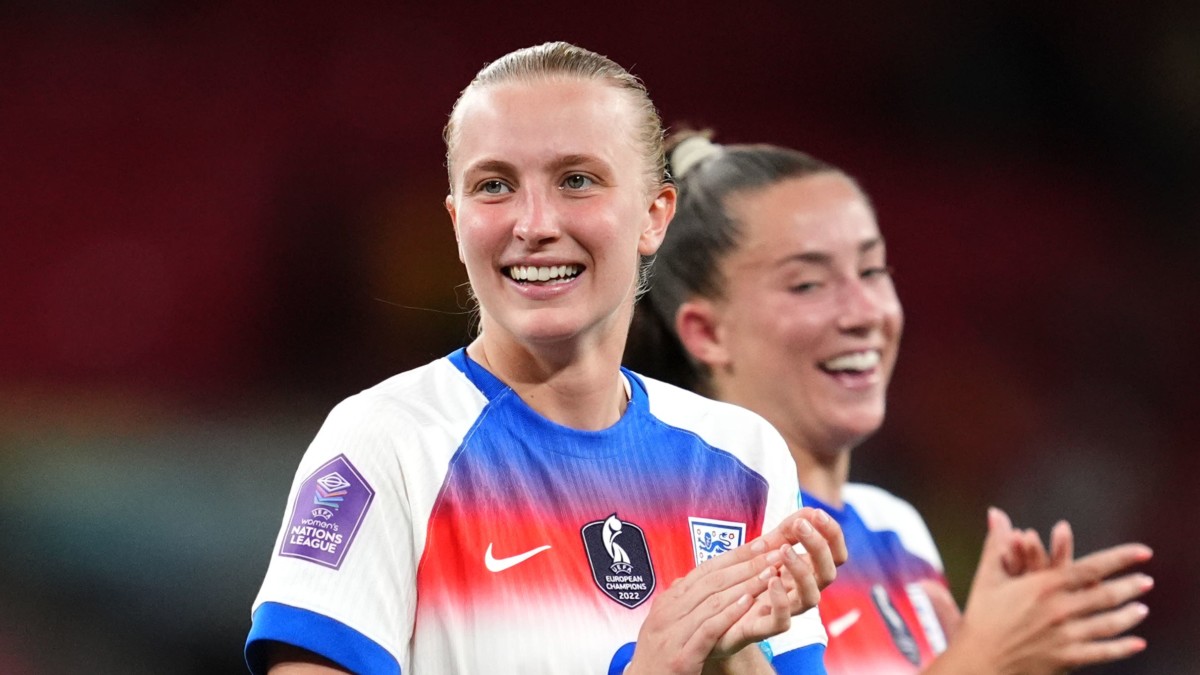 Aggie Beever-Jones brille pour l’Angleterre avec un triplé contre le Portugal