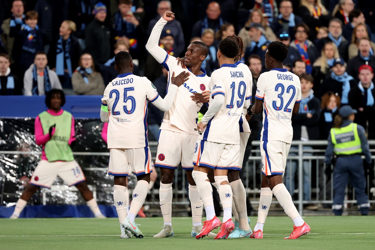 Chelsea s’impose brillamment en Suède lors de la Ligue de Conférence