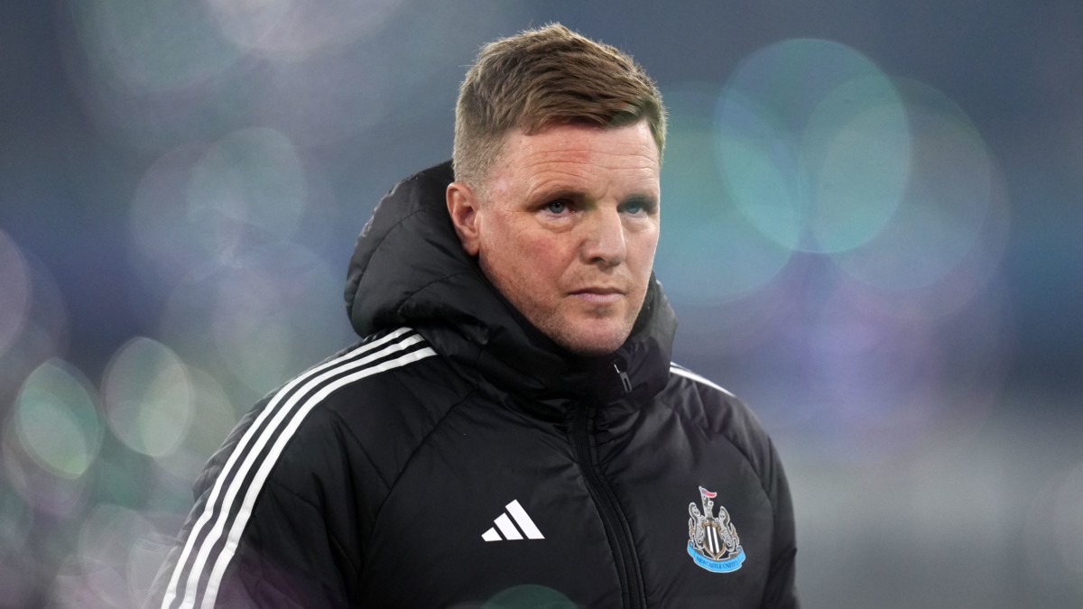 Eddie Howe exhorte Newcastle à être impitoyable face aux défis financiers