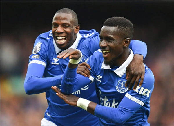 Royaume-Uni : Idrissa Gana Gueye, encore meilleur tacleur de la Premier League