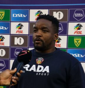 Titre : L’entraîneur de Chippa United vise le Top 8 malgré une défaite contre SuperSport