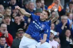 L’ascension de Liam Delap : De Manchester City à Chelsea pour 30 millions de livres