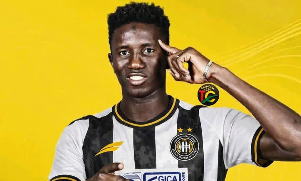 Fort de statistiques impressionnantes en championnat, Yakhouba Gnagna Barry débarque en Algérie pour finaliser son arrivée dans un club historique