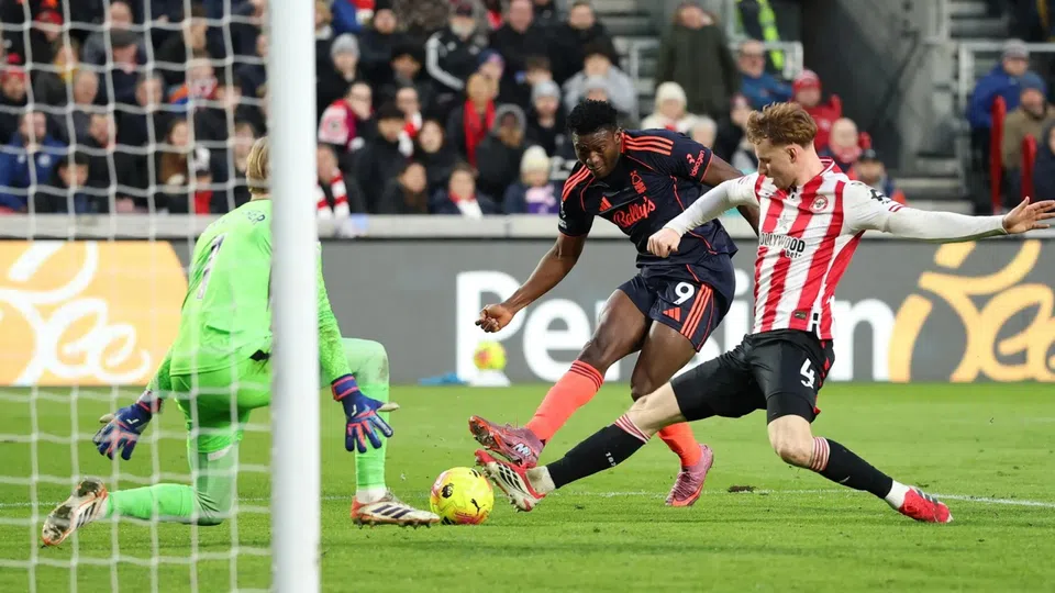 Entre responsabilité professionnelle et lâcher-prise, la consigne paradoxale qui a permis à Taiwo Awoniyi de retrouver le chemin des filets