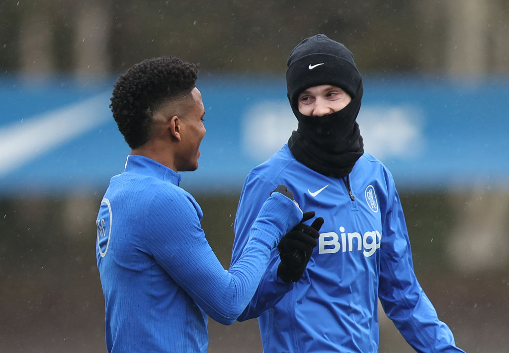 À l’approche du choc européen face au Napoli, l’effectif des Blues s’étoffe avec la réapparition sur les terrains d’un milieu belge miné par les blessures