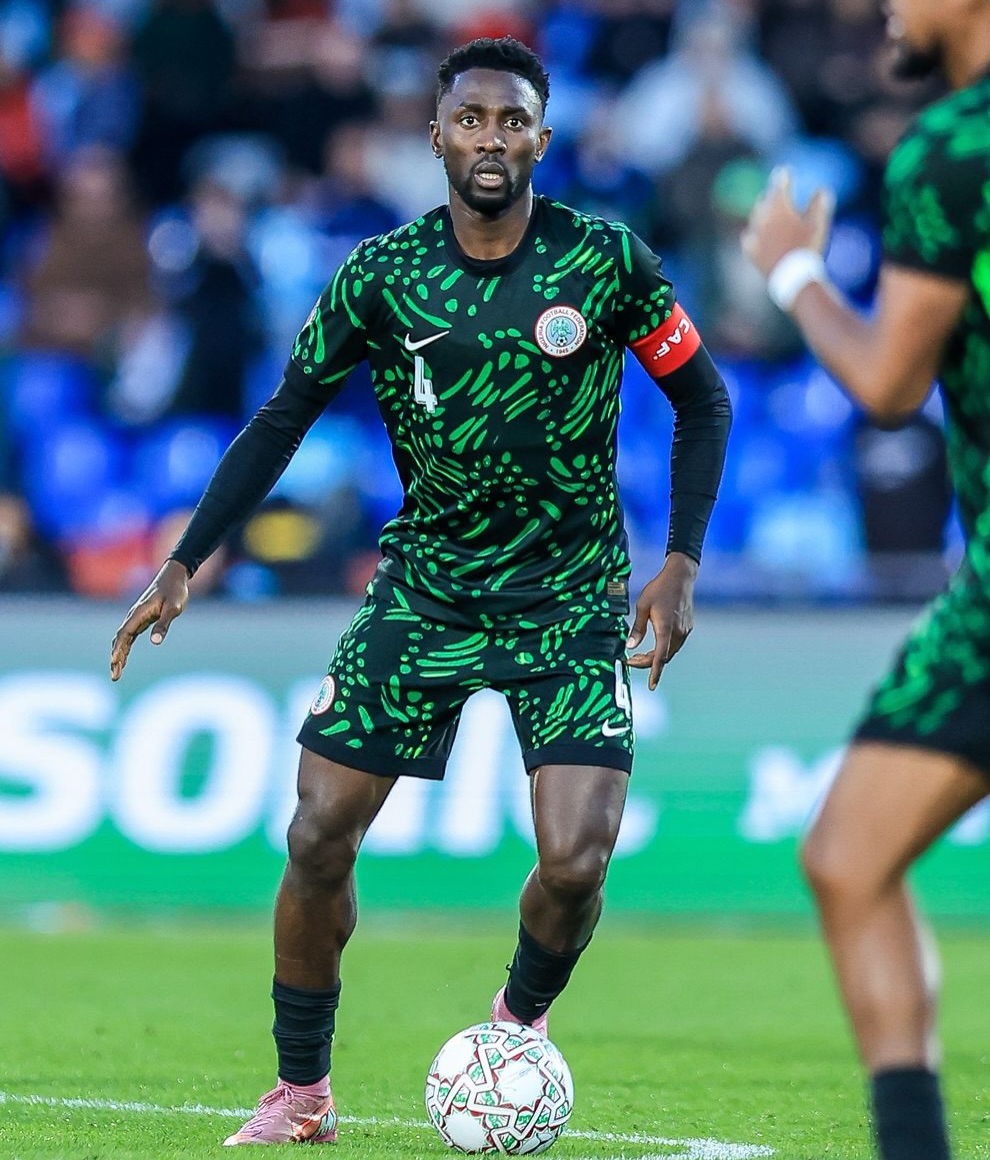 En plein cœur de la saison, le capitaine des Super Eagles frappé par un deuil soudain confirmé par sa direction stambouliote