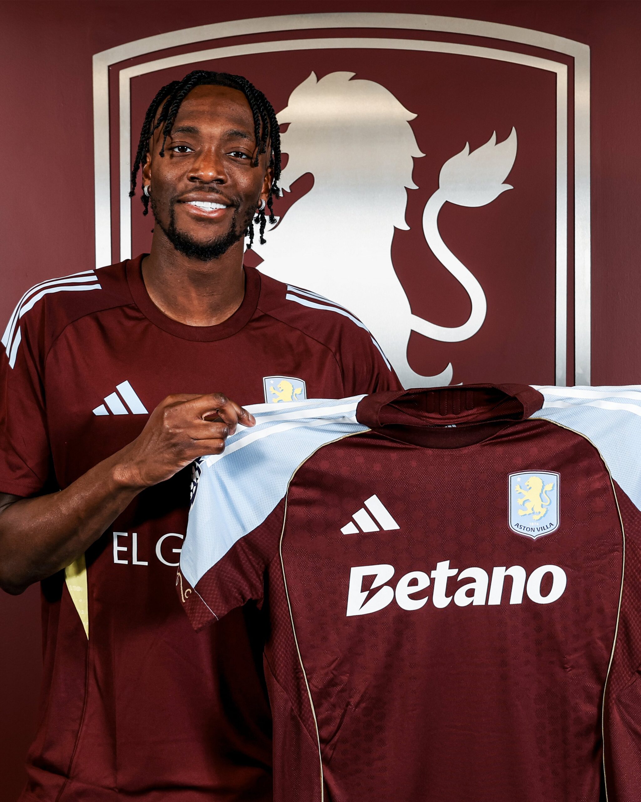 L&rsquo;artisan de la montée de 2019 quitte déjà la Turquie : Aston Villa officialise le rapatriement de son ancien buteur