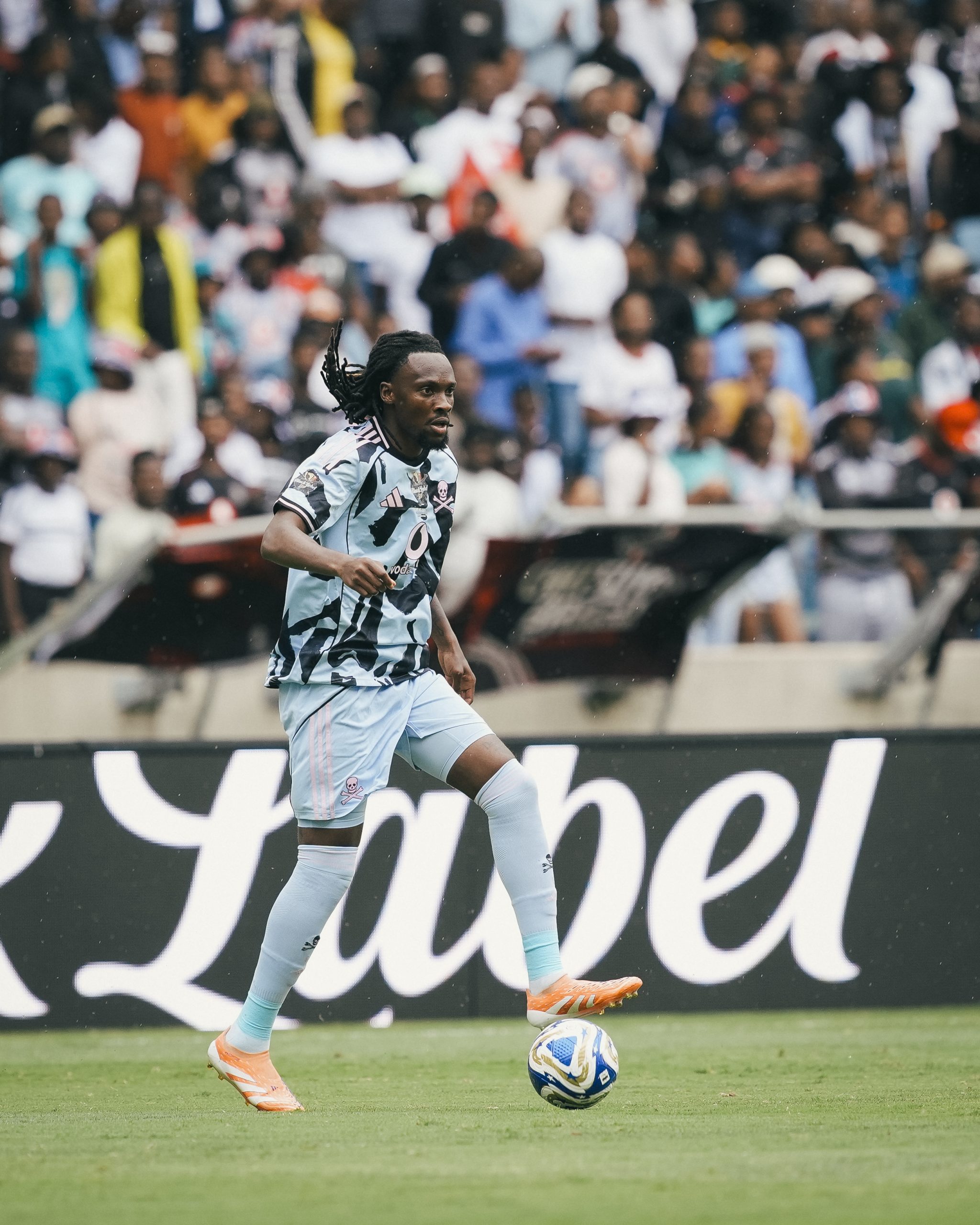 Une demande validée par la direction pour relancer sa carrière : la fin de l&rsquo;aventure actée entre les Orlando Pirates et leur international nigérian