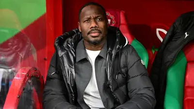 Face aux cinq matchs de suspension infligés par la CAF, l’État sénégalais brise le silence et définit sa ligne de conduite envers Pape Thiaw