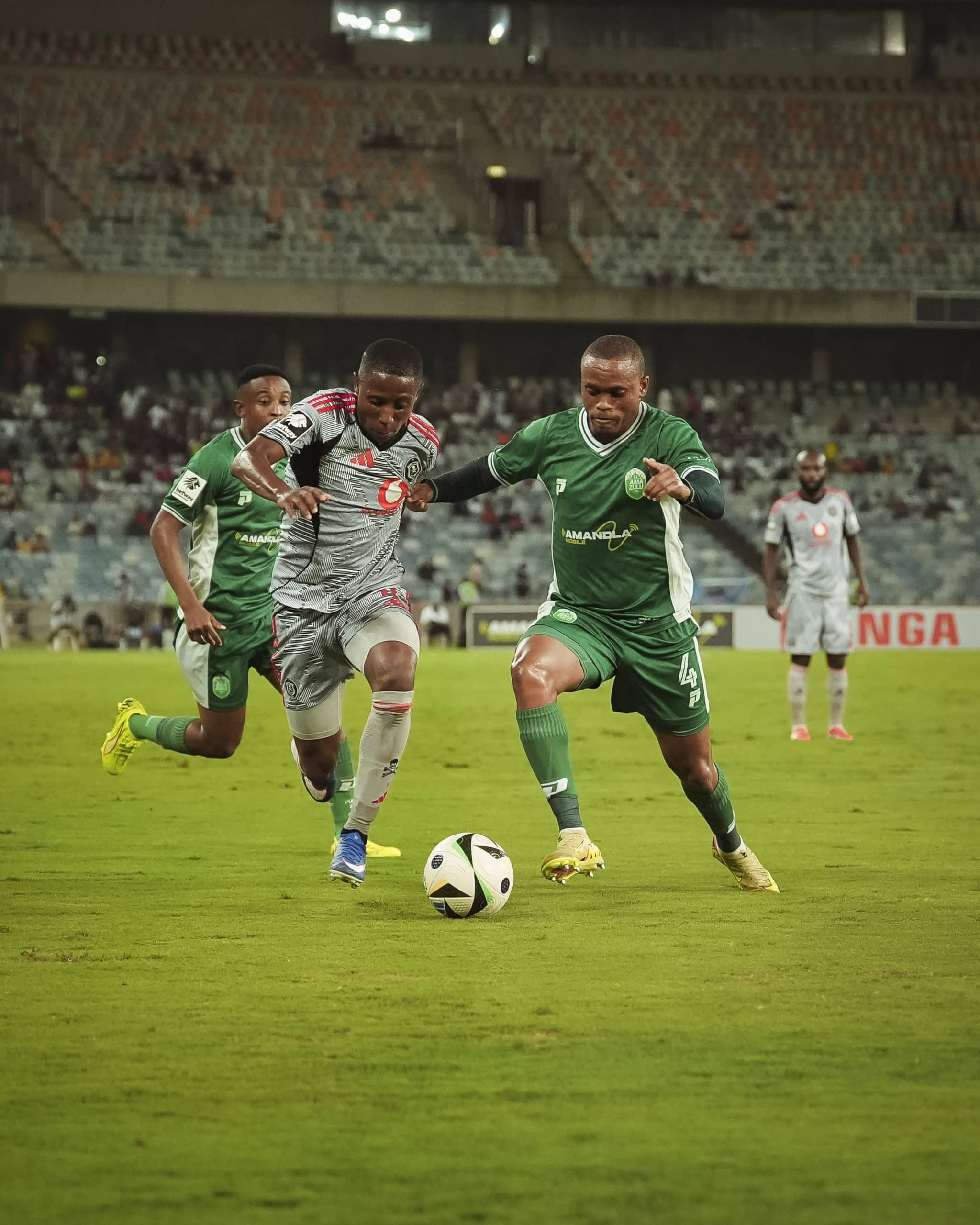 Désormais seul aux commandes du championnat, Abdeslam Ouaddou refuse l&rsquo;euphorie et cible le péril majeur d&rsquo;une domination unique