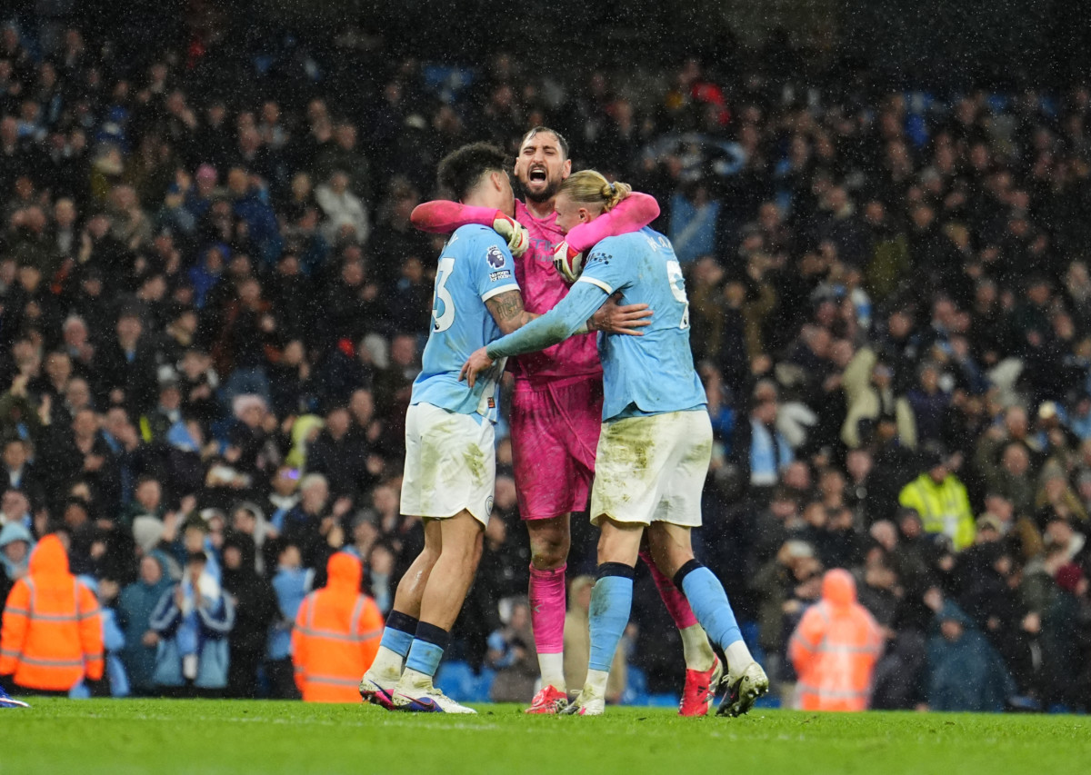 Manchester City players celebrate