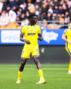 Cheikh Fall, milieu défensif Pau FC